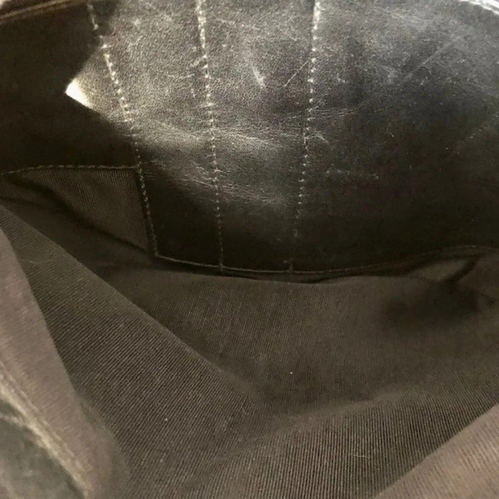 SAS Black Leather Shoulder Bag w/ Pockets - Made in the US
